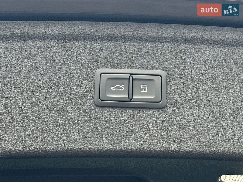 Позашляховик / Кросовер Audi Q5 2019 в Одесі