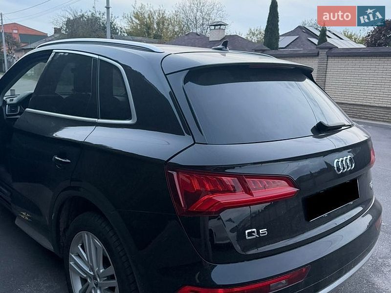 Внедорожник / Кроссовер Audi Q5 2017 в Полтаве
