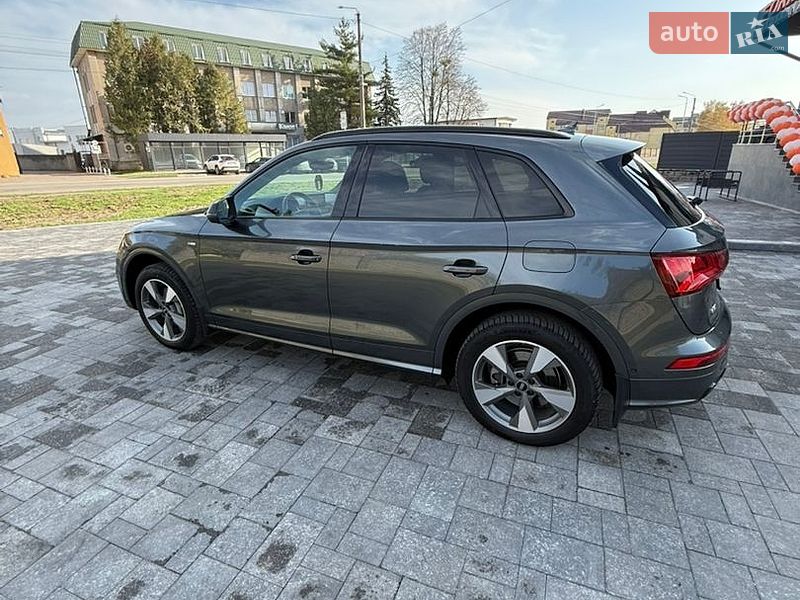 Внедорожник / Кроссовер Audi Q5 2020 в Костополе
