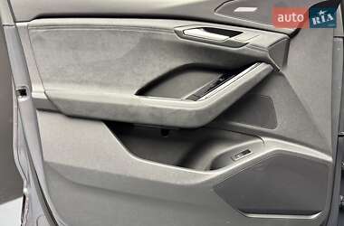 Внедорожник / Кроссовер Audi Q6 e-tron 2024 в 