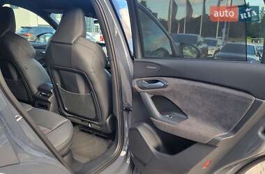 Внедорожник / Кроссовер Audi Q6 e-tron 2024 в 