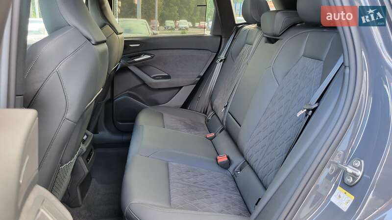 Внедорожник / Кроссовер Audi Q6 e-tron 2024 в Хмельницком
