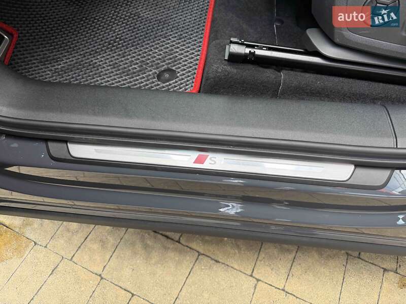 Внедорожник / Кроссовер Audi Q6 e-tron 2024 в Львове