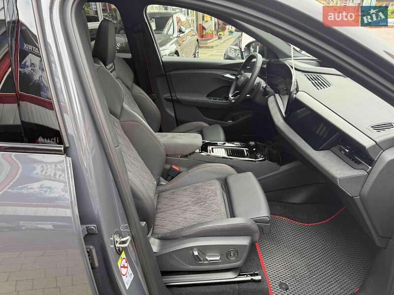 Внедорожник / Кроссовер Audi Q6 e-tron 2024 в Львове
