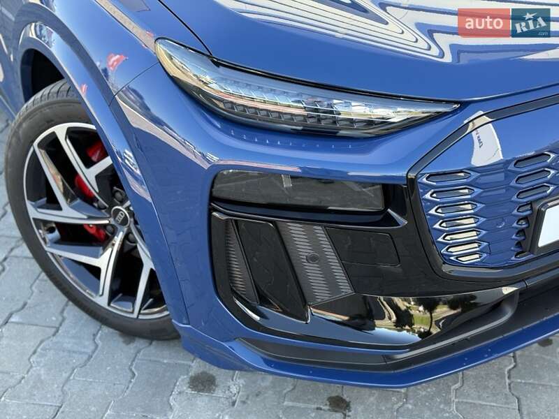 Позашляховик / Кросовер Audi Q6 e-tron 2024 в Хмельницькому