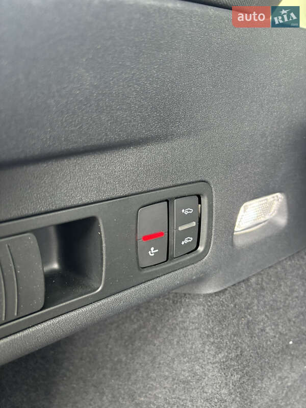 Внедорожник / Кроссовер Audi Q6 e-tron 2025 в Львове фото 35 Внедорожник / Кроссовер Audi Q6 e-tron 2025 в Львове