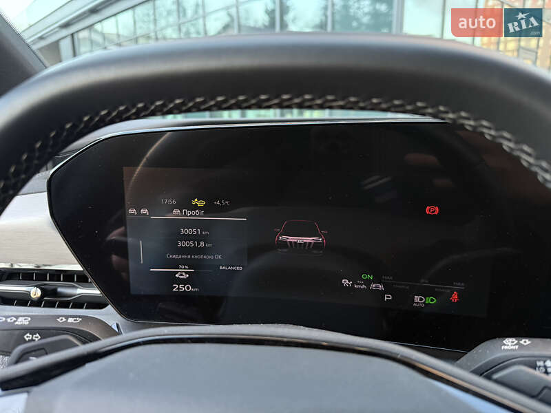 Внедорожник / Кроссовер Audi Q6 e-tron 2024 в Львове