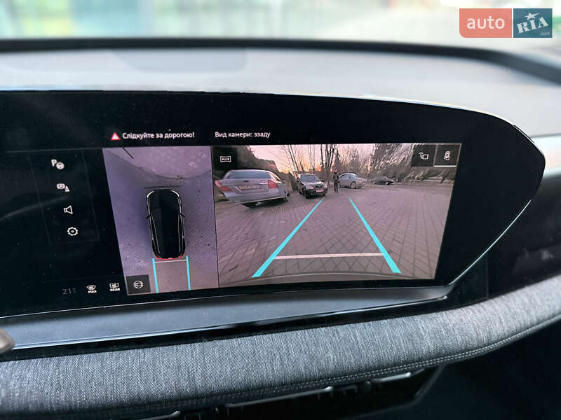 Внедорожник / Кроссовер Audi Q6 e-tron 2024 в Львове