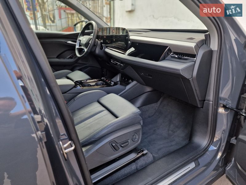 Внедорожник / Кроссовер Audi Q6 e-tron 2024 в Одессе