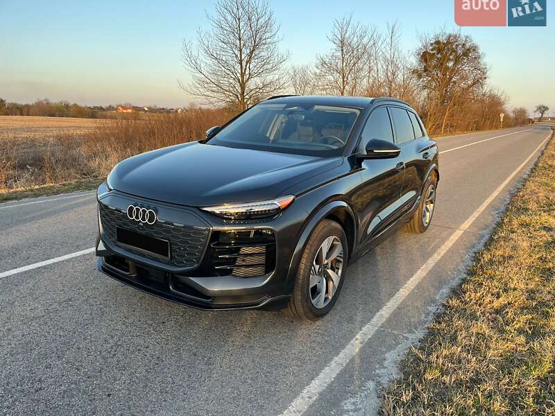Внедорожник / Кроссовер Audi Q6 e-tron 2025 в Львове