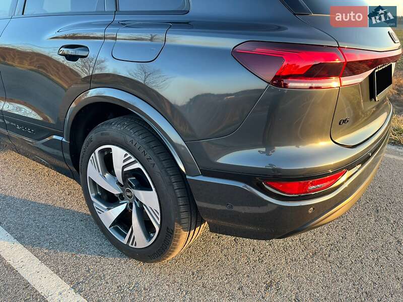 Внедорожник / Кроссовер Audi Q6 e-tron 2025 в Львове