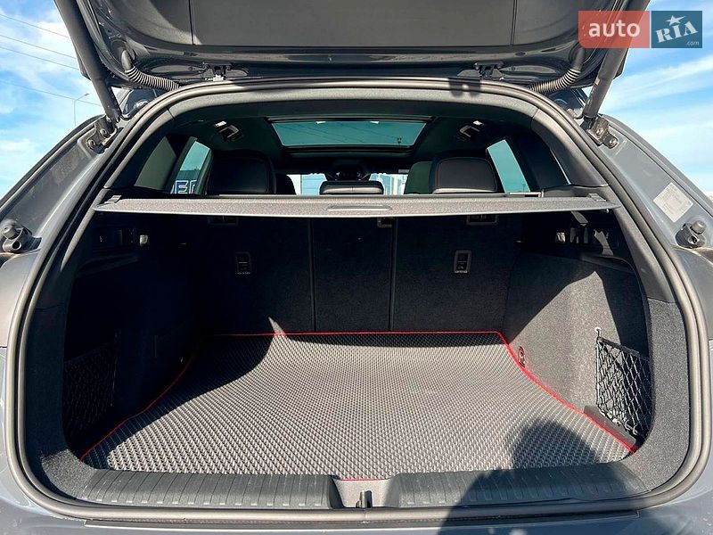 Внедорожник / Кроссовер Audi Q6 e-tron 2024 в Львове