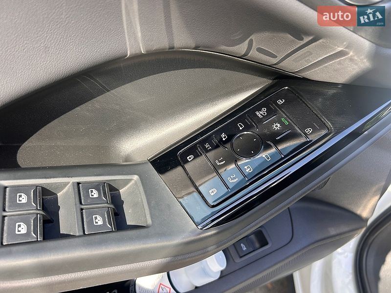 Позашляховик / Кросовер Audi Q6 e-tron 2025 в Львові фото 16 Позашляховик / Кросовер Audi Q6 e-tron 2025 в Львові