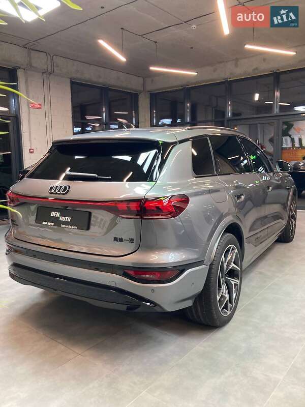 Внедорожник / Кроссовер Audi Q6L e-tron 2025 в Львове