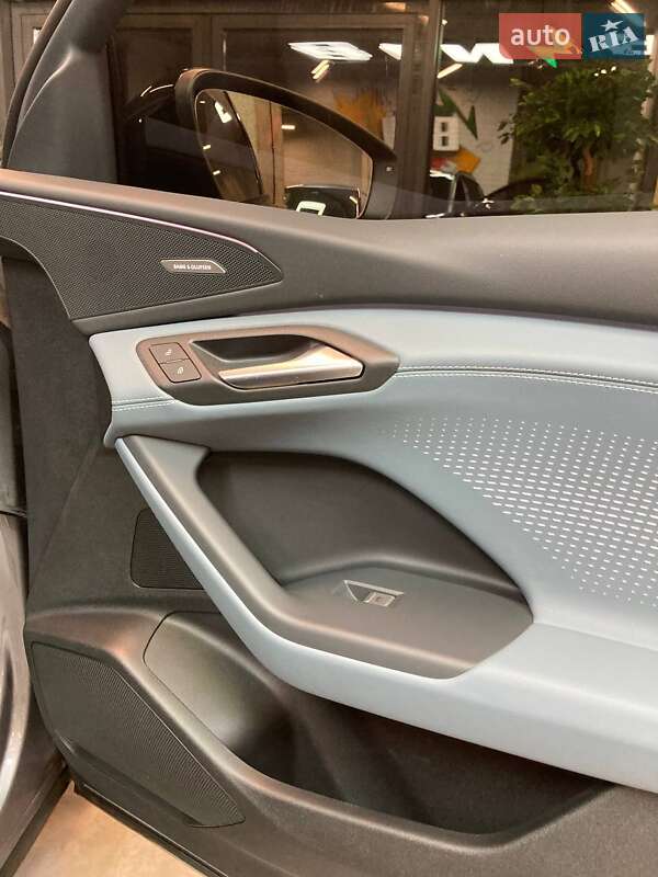 Внедорожник / Кроссовер Audi Q6L e-tron 2025 в Львове