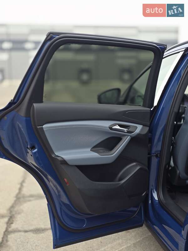 Внедорожник / Кроссовер Audi Q6L e-tron 2025 в Киеве