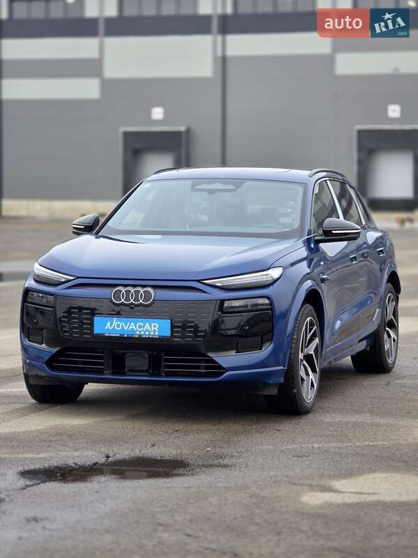 Внедорожник / Кроссовер Audi Q6L e-tron 2025 в Киеве