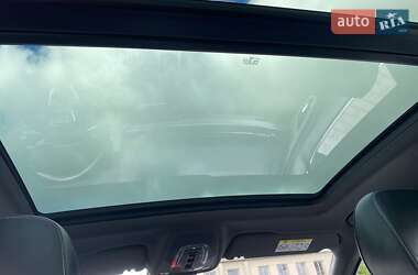 Минивэн Audi Q7 e-tron 2016 в 