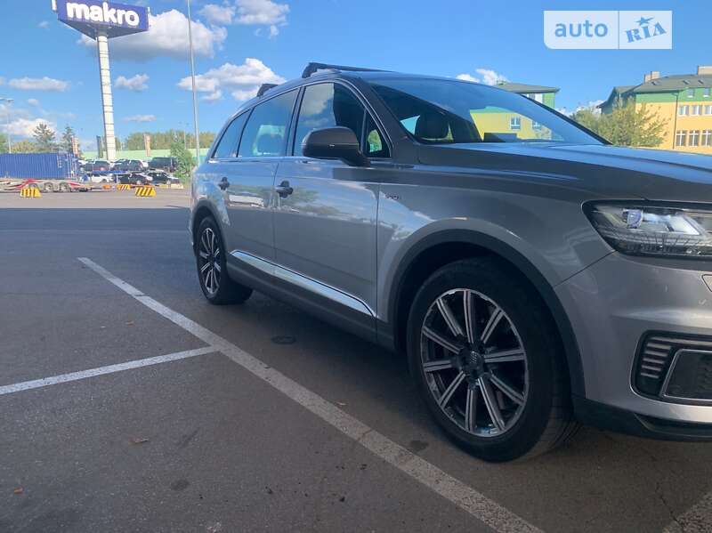 Внедорожник / Кроссовер Audi Q7 e-tron 2016 в Кривом Роге