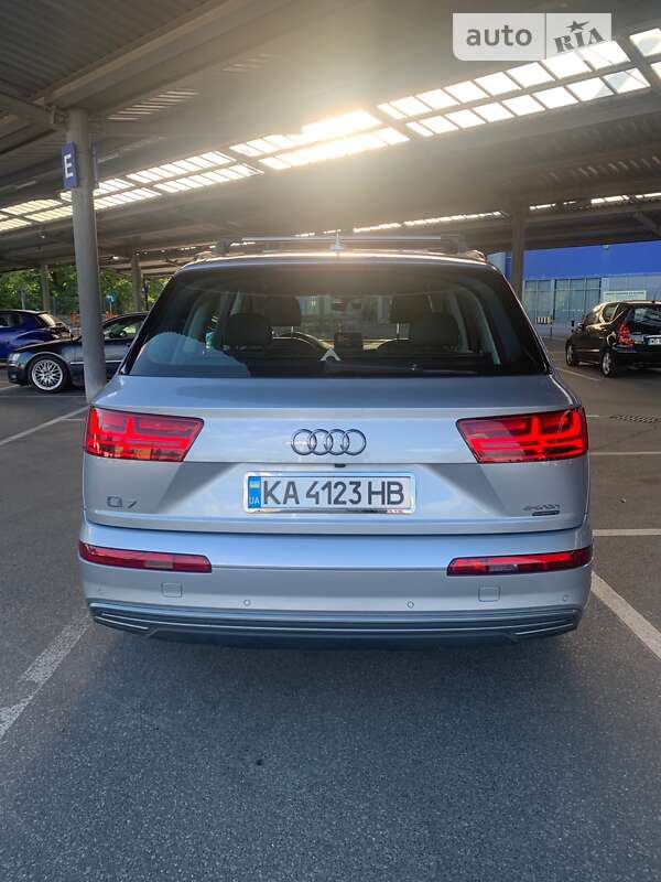 Внедорожник / Кроссовер Audi Q7 e-tron 2016 в Кривом Роге