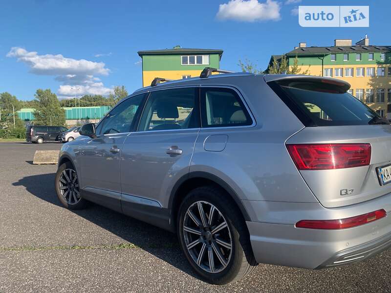 Внедорожник / Кроссовер Audi Q7 e-tron 2016 в Кривом Роге