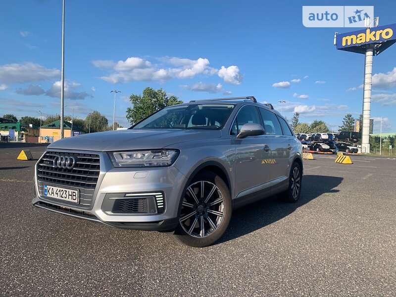 Внедорожник / Кроссовер Audi Q7 e-tron 2016 в Кривом Роге