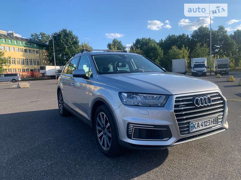 Внедорожник / Кроссовер Audi Q7 e-tron 2016 в Кривом Роге