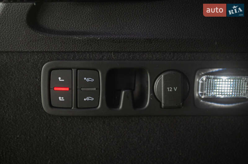 Позашляховик / Кросовер Audi Q7 e-tron 2016 в Одесі