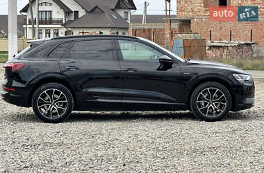 Внедорожник / Кроссовер Audi Q7 e-tron 2019 в 