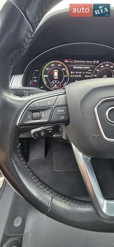 Позашляховик / Кросовер Audi Q7 e-tron 2016 в Шептицькому