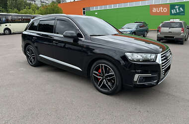 Внедорожник / Кроссовер Audi Q7 e-tron 2016 в 