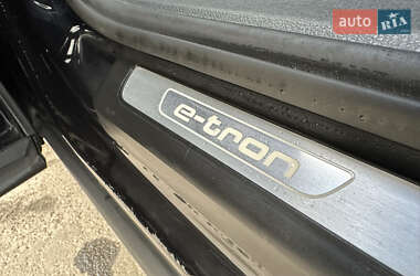 Внедорожник / Кроссовер Audi Q7 e-tron 2016 в 