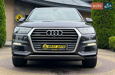 Внедорожник / Кроссовер Audi Q7 e-tron 2018 в 