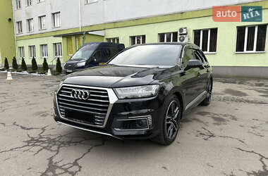 Внедорожник / Кроссовер Audi Q7 e-tron 2016 в 