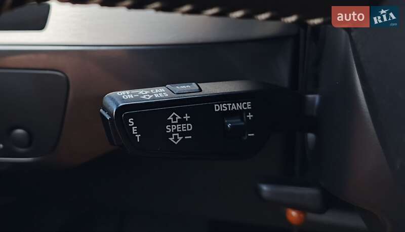 Позашляховик / Кросовер Audi Q7 e-tron 2016 в Рівному