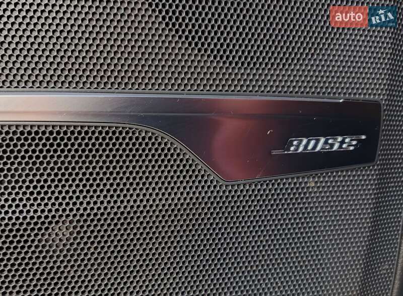 Позашляховик / Кросовер Audi Q7 e-tron 2016 в Рівному