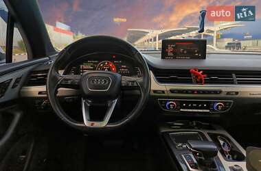 Внедорожник / Кроссовер Audi Q7 e-tron 2016 в 