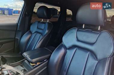 Внедорожник / Кроссовер Audi Q7 e-tron 2016 в 