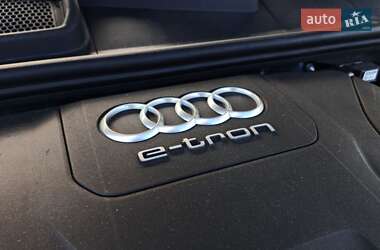 Внедорожник / Кроссовер Audi Q7 e-tron 2016 в 