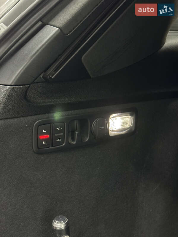 Позашляховик / Кросовер Audi Q7 e-tron 2016 в Одесі фото 18 Позашляховик / Кросовер Audi Q7 e-tron 2016 в Одесі