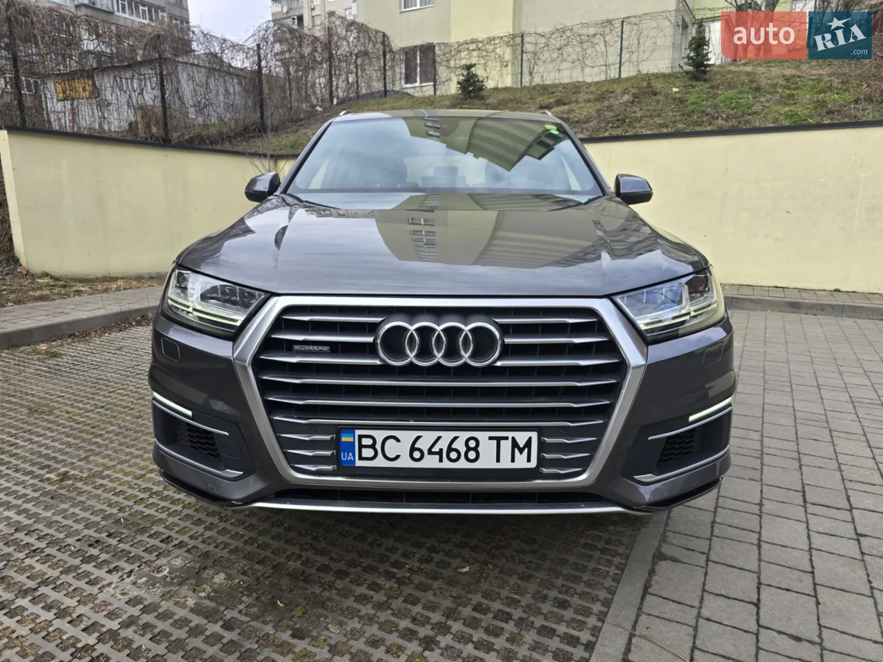 🚨Дуже класне авто!
-Один власник був в Європі
-я перший власник в Україні
-Пневмо
- 3л дизель + гібрид + батарея
-дотяжки дверей
-проекція 
-S line +, внутрішній і зовнішній
-їздить і на дизелі і чисто на електриці
-Чорна стеля
-панорама
-матричні фари(вирізают світло)
-двері і сидіння алькантара
-спортивні диски R20
-дуже гарний стан
 і ще багато всього(комплектація жирнюща)
Хто шукає авто для себе це ТОП