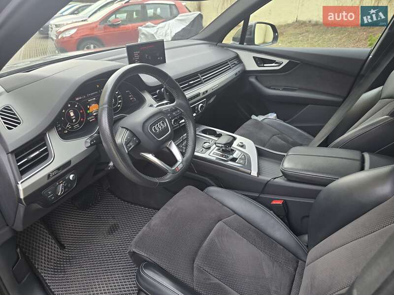 Внедорожник / Кроссовер Audi Q7 e-tron 2018 в Львове
