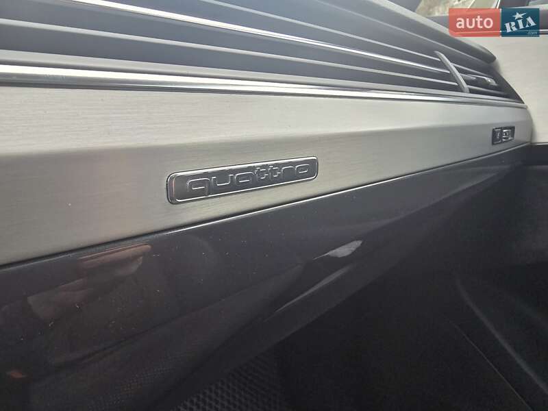 Внедорожник / Кроссовер Audi Q7 e-tron 2018 в Львове