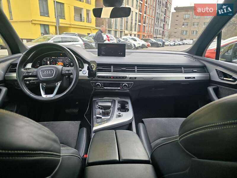 Внедорожник / Кроссовер Audi Q7 e-tron 2018 в Львове