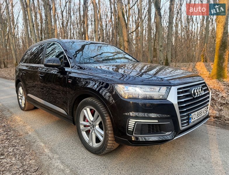 Позашляховик / Кросовер Audi Q7 e-tron 2016 в Ужгороді