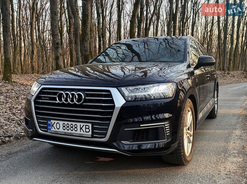 Позашляховик / Кросовер Audi Q7 e-tron 2016 в Ужгороді