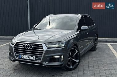 Позашляховик / Кросовер Audi Q7 e-tron 2018 в Самборі