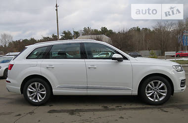 Внедорожник / Кроссовер Audi Q7 2017 в Киеве