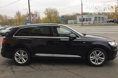 Внедорожник / Кроссовер Audi Q7 2017 в Киеве