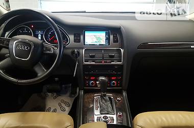Внедорожник / Кроссовер Audi Q7 2011 в 